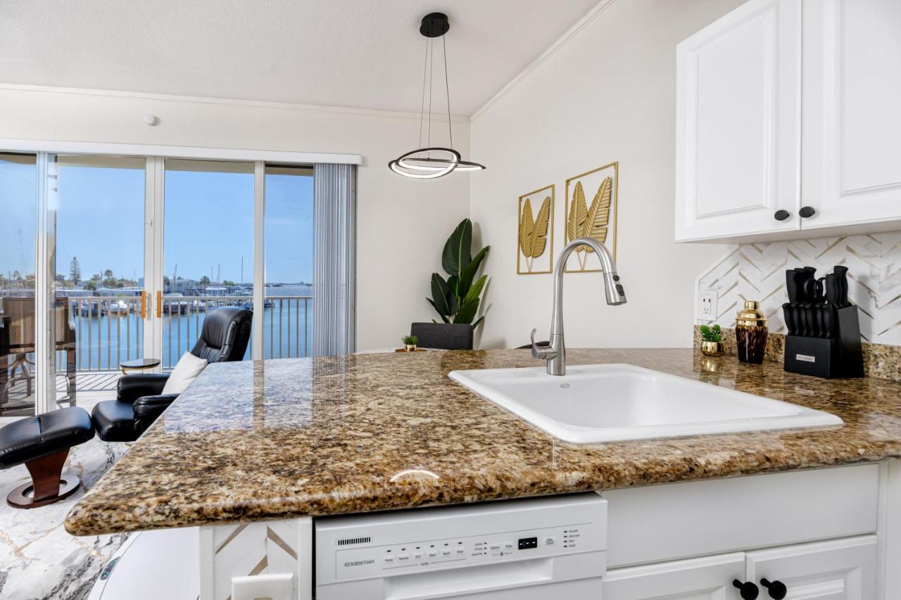 Elegant Waterfront Place For Two/Boca Ciega Resort St. Petersburg Extérieur photo